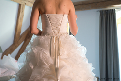 Schöne Braut im Brautkleid